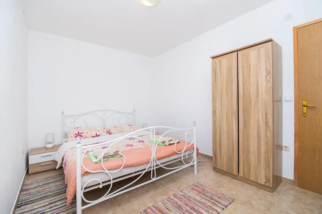 House Stone Curlew 5 Villa Lisane Tinjske Kroatien